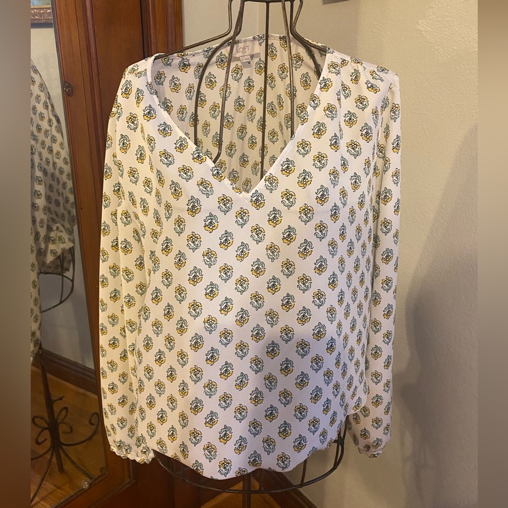 Loft size Large flower blouse